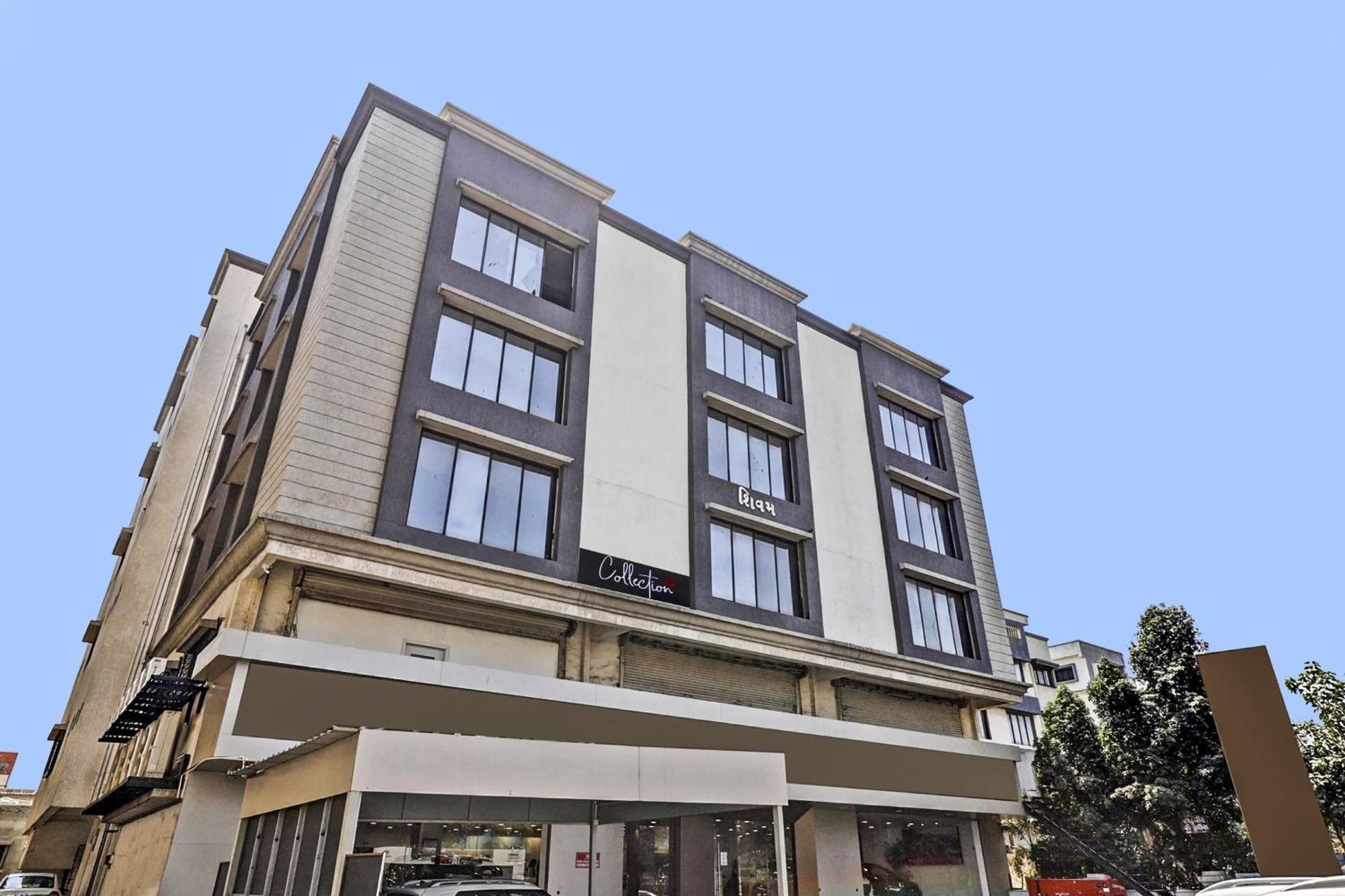 Collection O Laxmi Kuber Hotel Utrān Kültér fotó