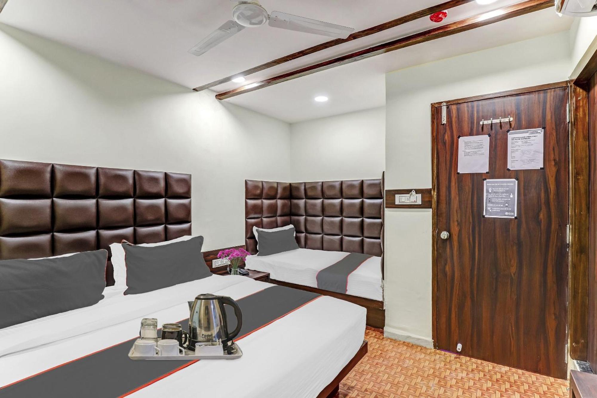 Collection O Laxmi Kuber Hotel Utrān Kültér fotó